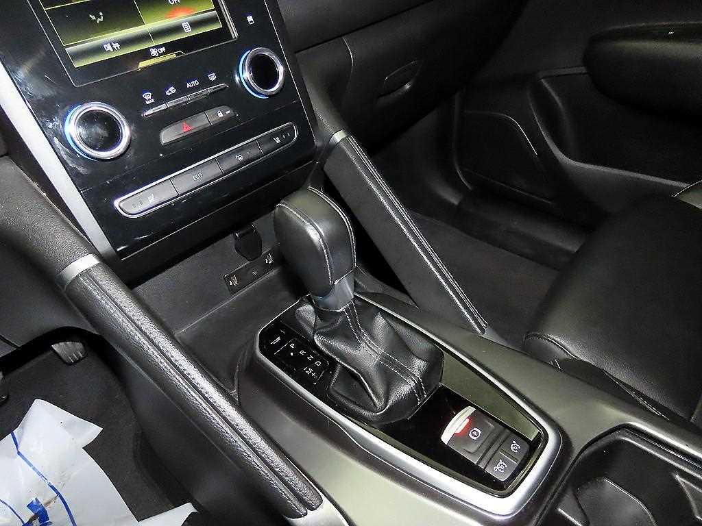 SAMSUNG QM6 - Vista 12