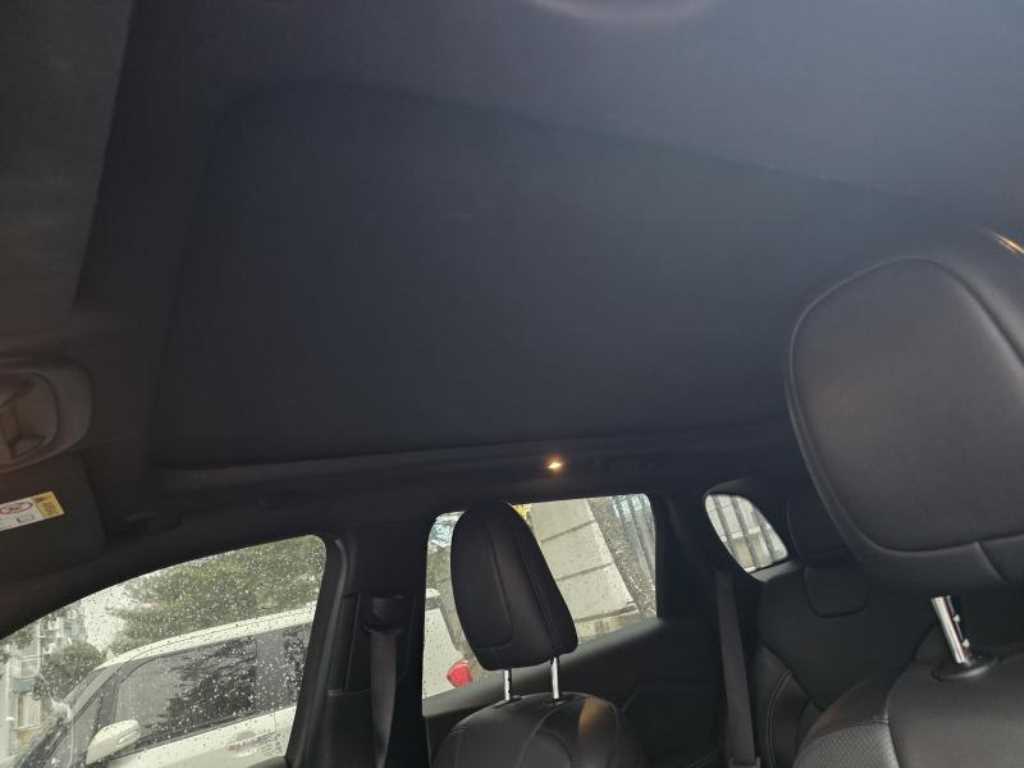 Jeep Cherokee - Vista 11