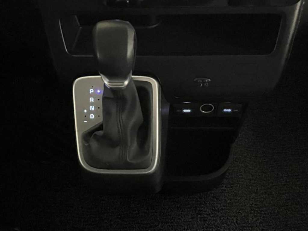 HYUNDAI Staria - Vista 10