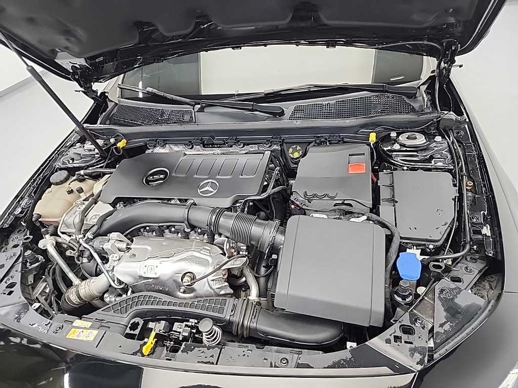 Mercedes Benz CLA Class - Vista 5