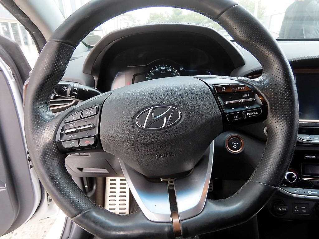 HYUNDAI Ioniq - Vista 8