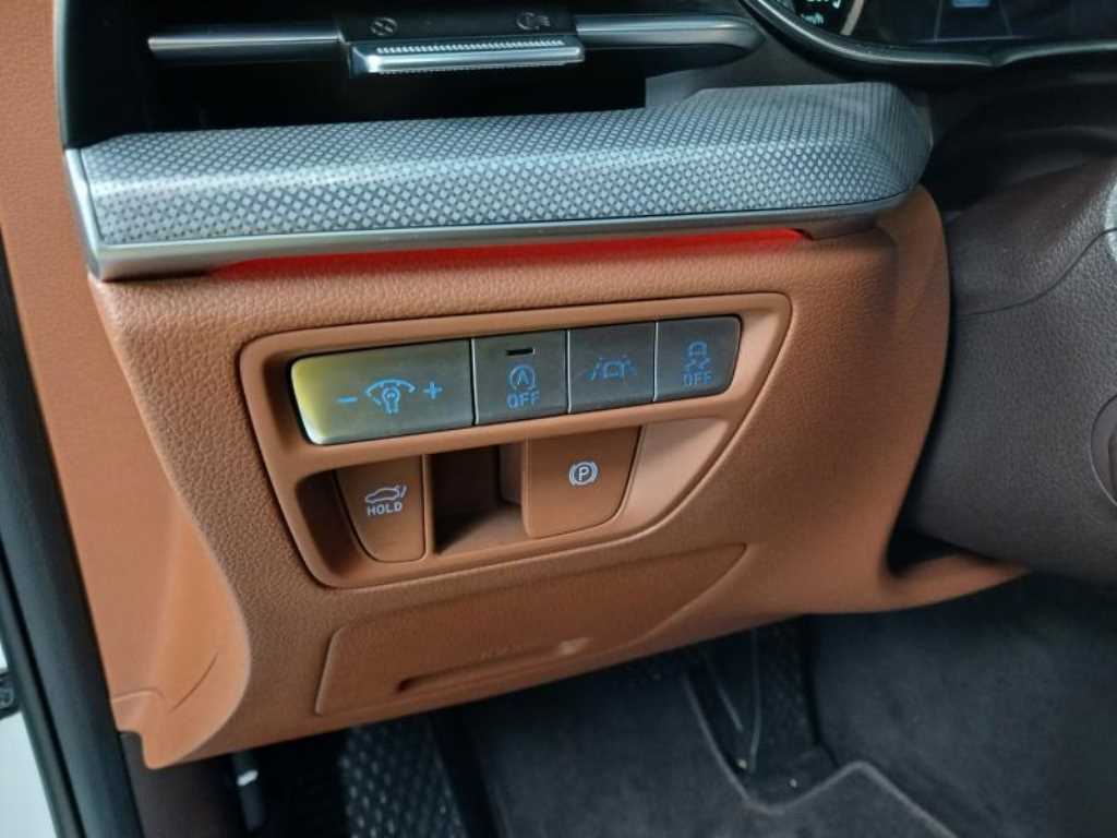 Genesis G80 - Vista 12