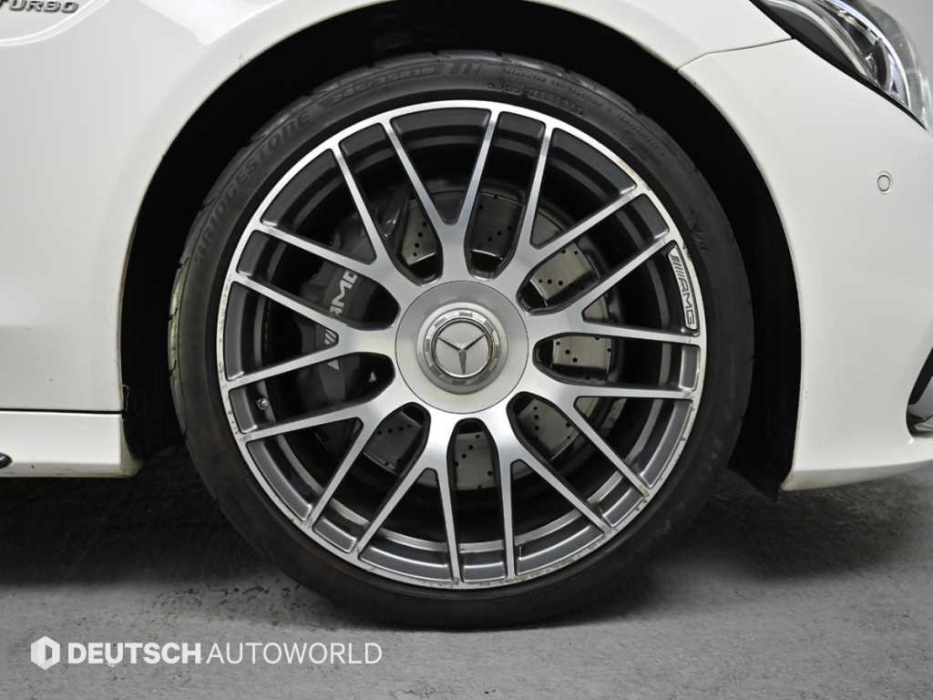 Mercedes Benz C Class - Vista 5