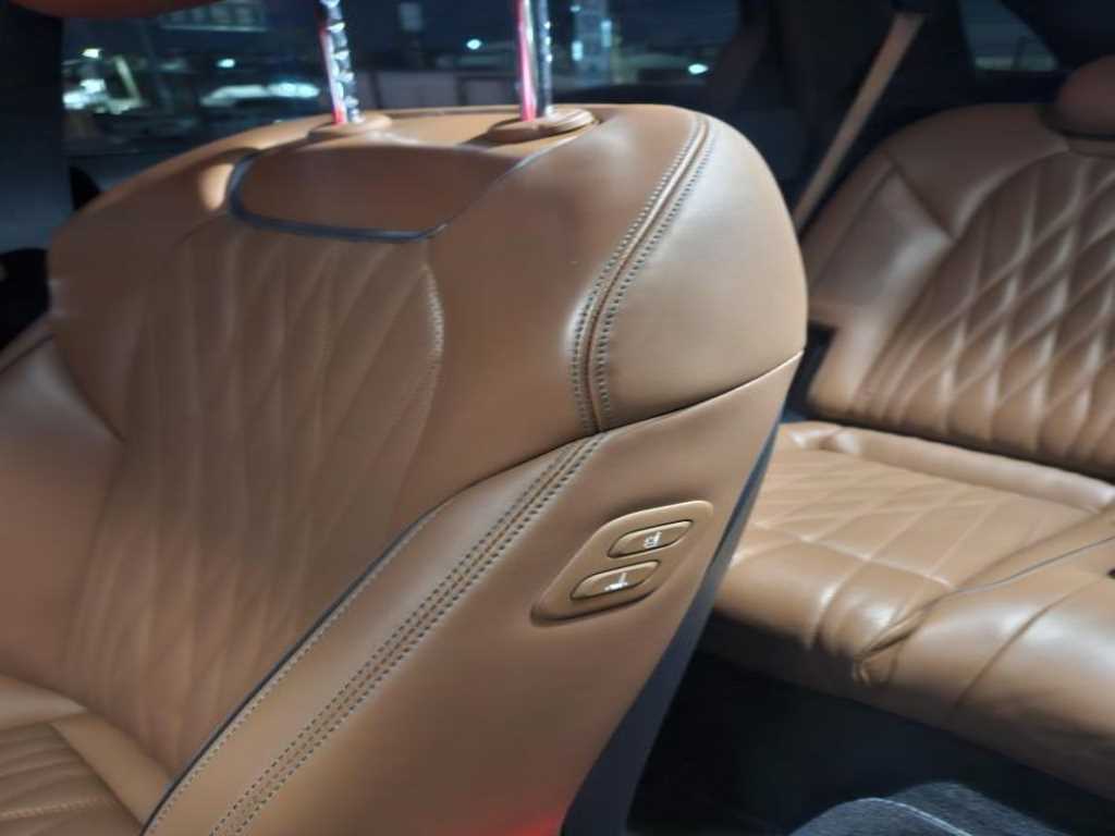 Genesis GV70 - Vista 12