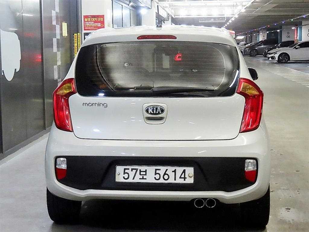 KIA Morning - Vista 5