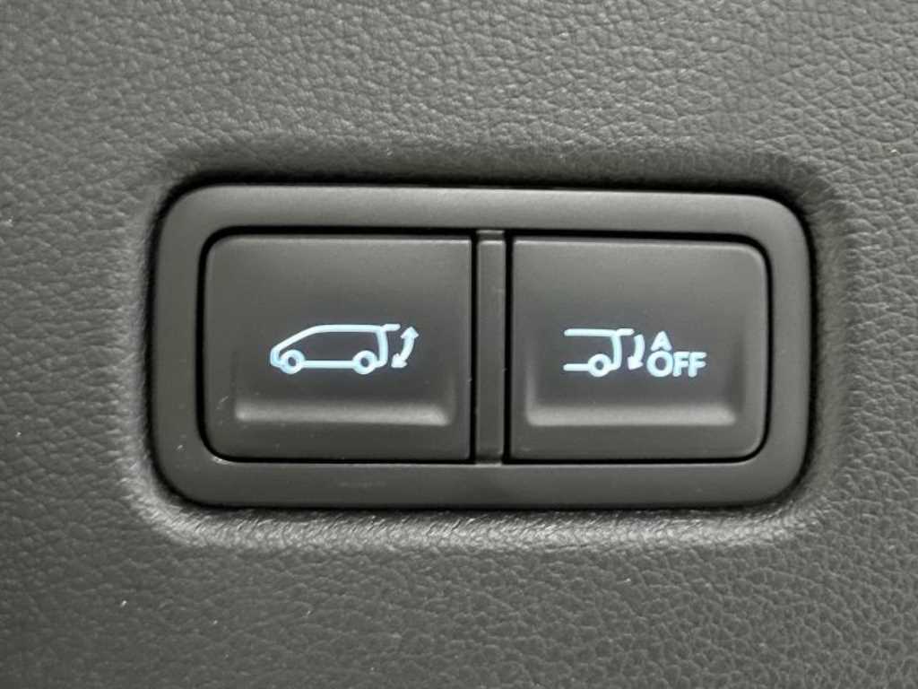 HYUNDAI Staria - Vista 5