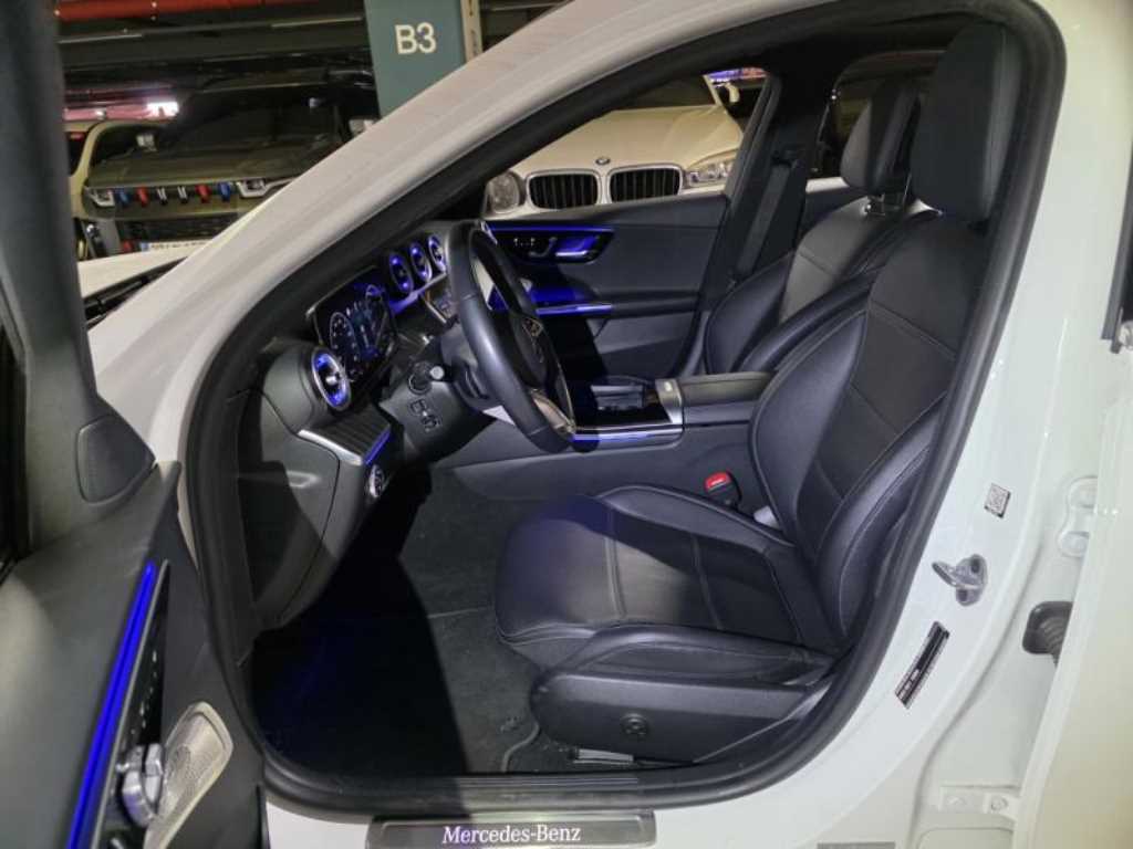 Mercedes Benz C Class - Vista 8