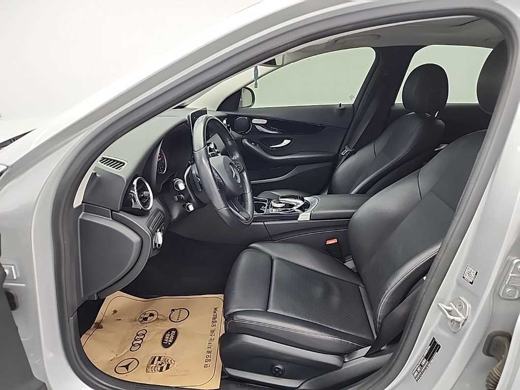 Mercedes Benz C Class - Vista 11