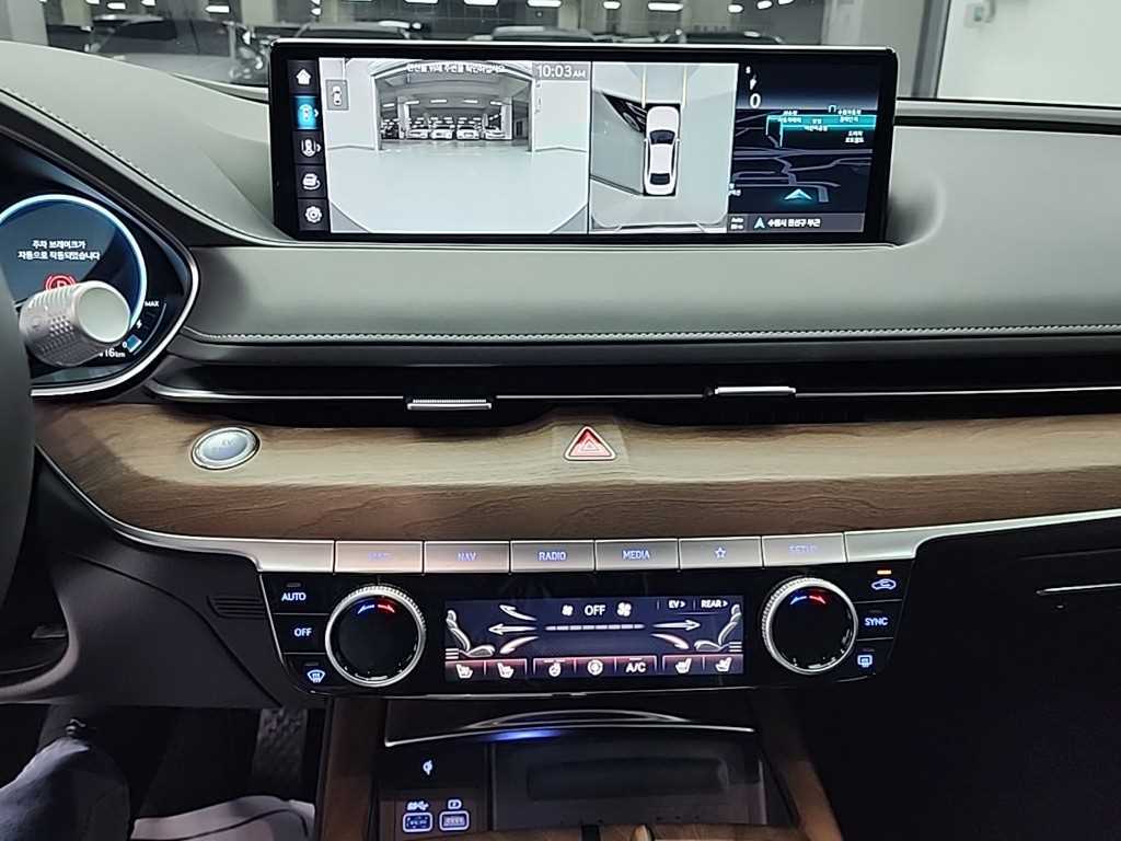 Genesis G80 - Vista 10