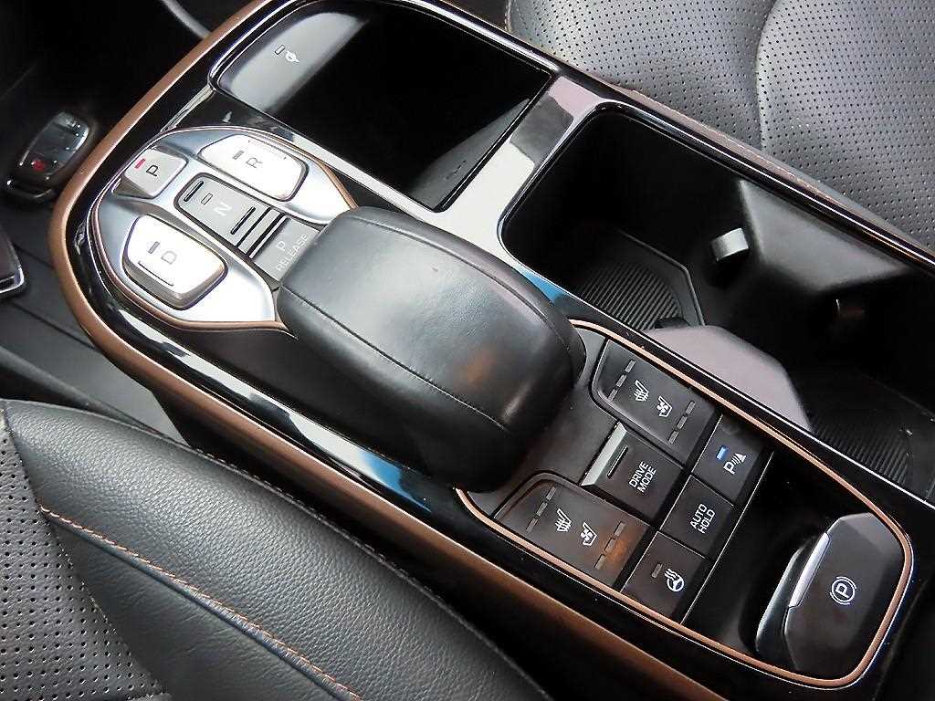 HYUNDAI Ioniq - Vista 10