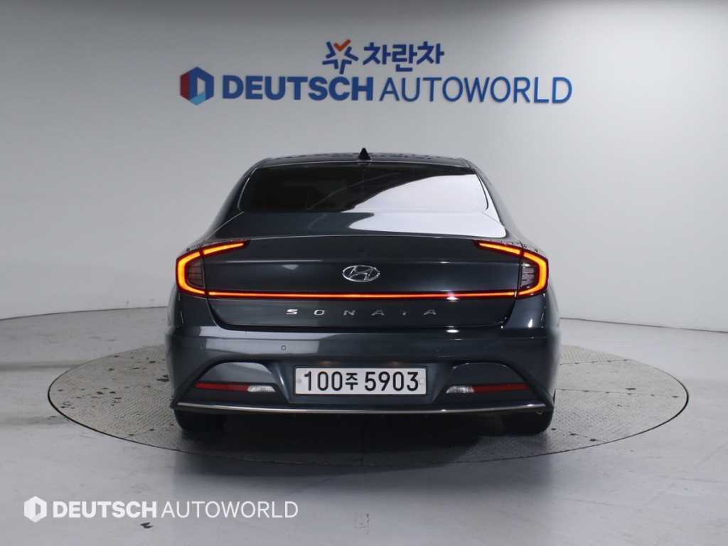 HYUNDAI Sonata - Vista 4