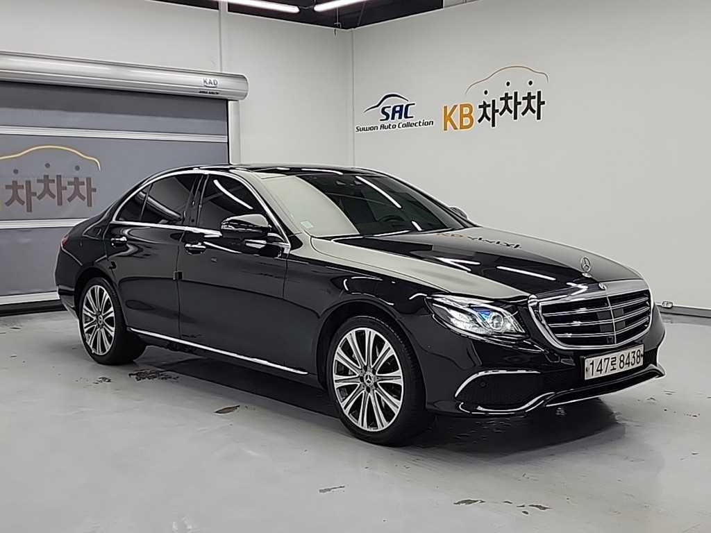 Mercedes Benz E class - Vista 4