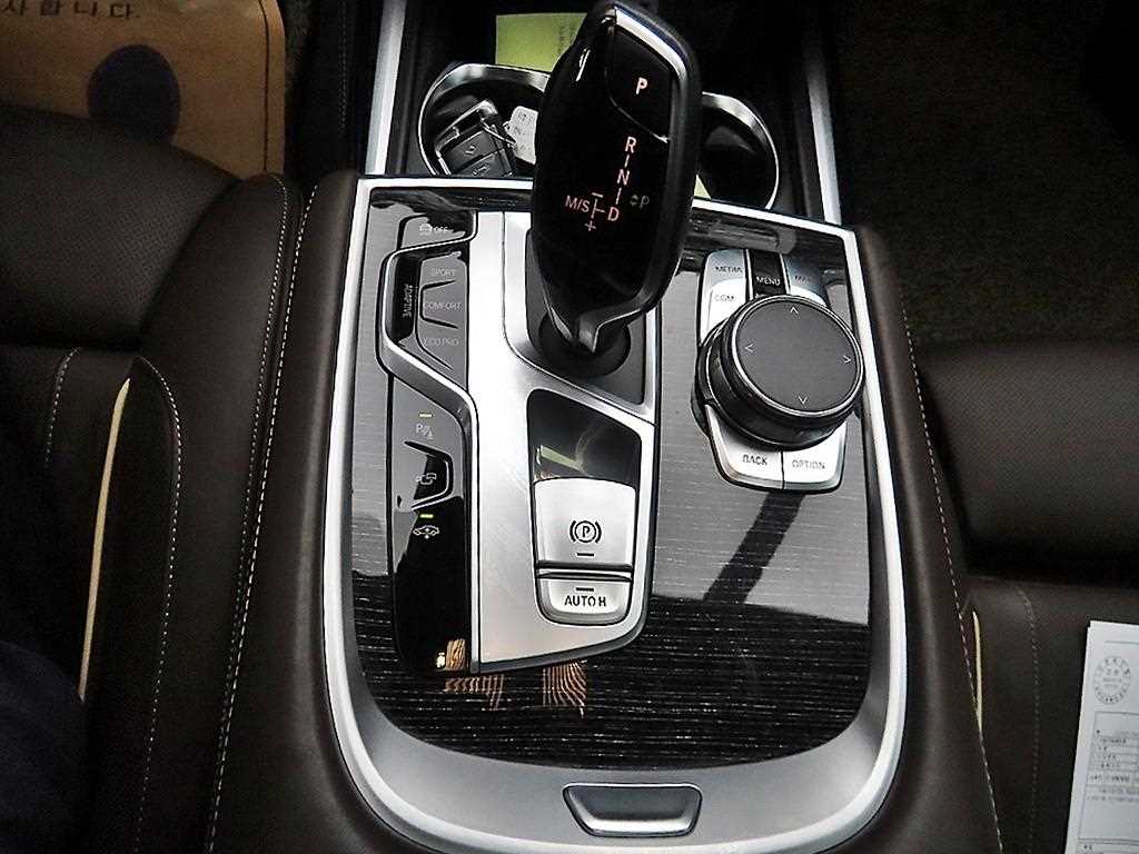 BMW 7 Series - Vista 10