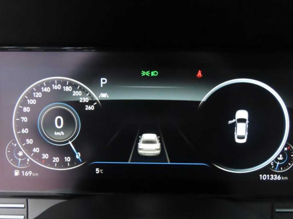 HYUNDAI Grandeur - Vista 11