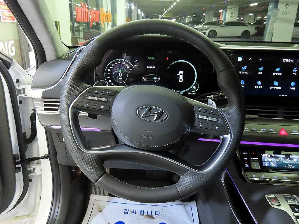 HYUNDAI Grandeur - Vista 8