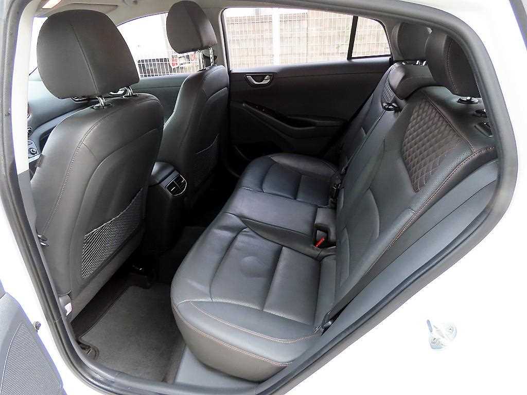 HYUNDAI Ioniq - Vista 6