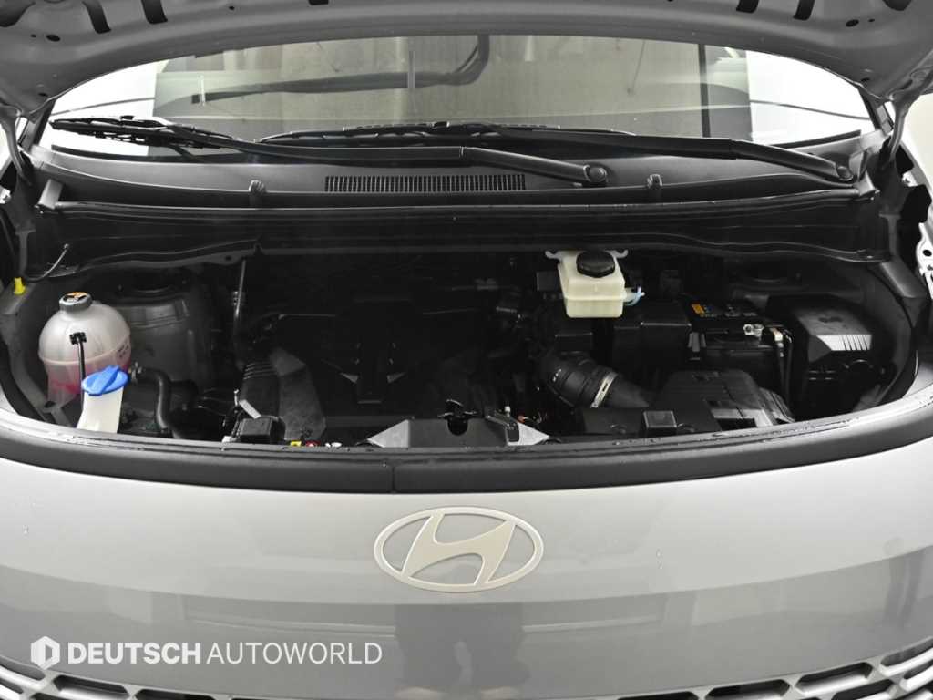 HYUNDAI Staria - Vista 6