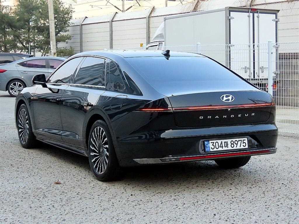 HYUNDAI Grandeur - Vista 4