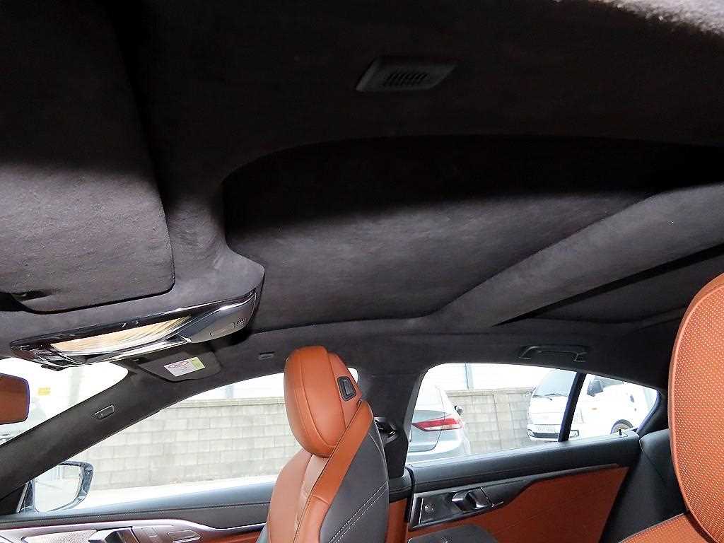 BMW 8 Series 2023 Blanco - Importación desde Corea - HF Imports Iquique - Foto 18