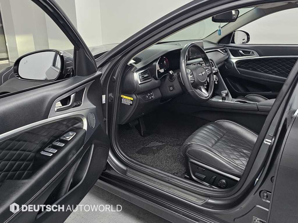 Genesis G70 - Vista 11