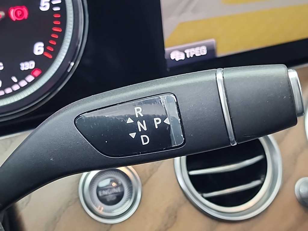 Mercedes Benz E class - Vista 8