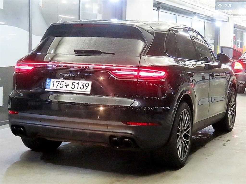 Porsche Cayenne - Vista 4