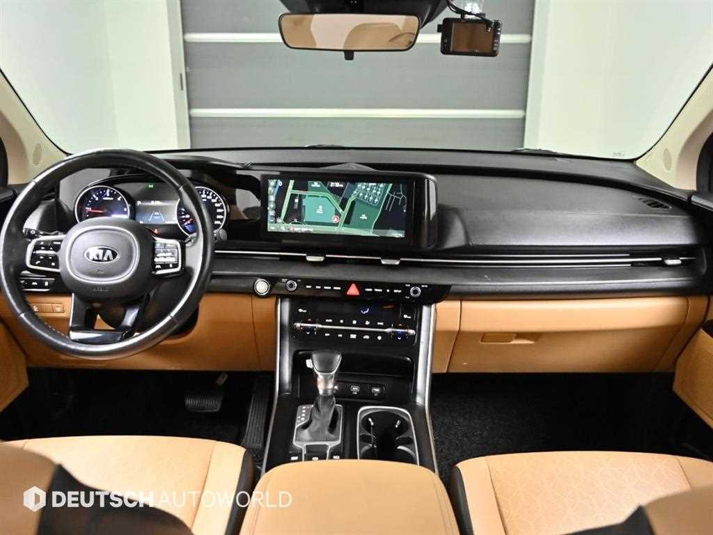 KIA Carnival - Vista 7