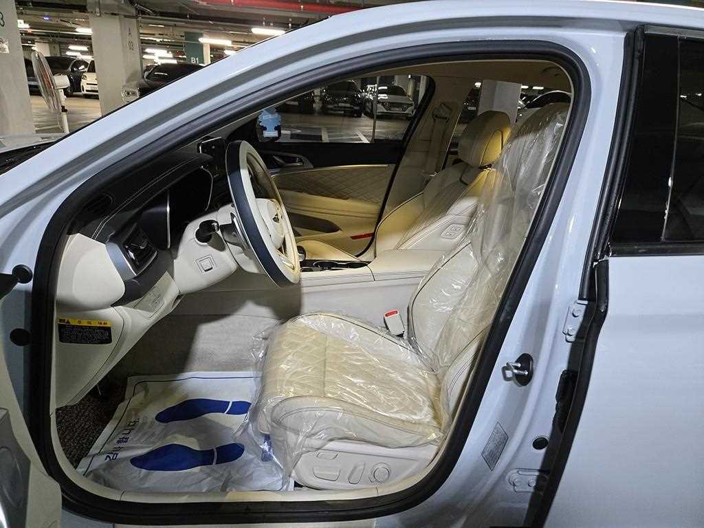 Genesis G70 - Vista 6