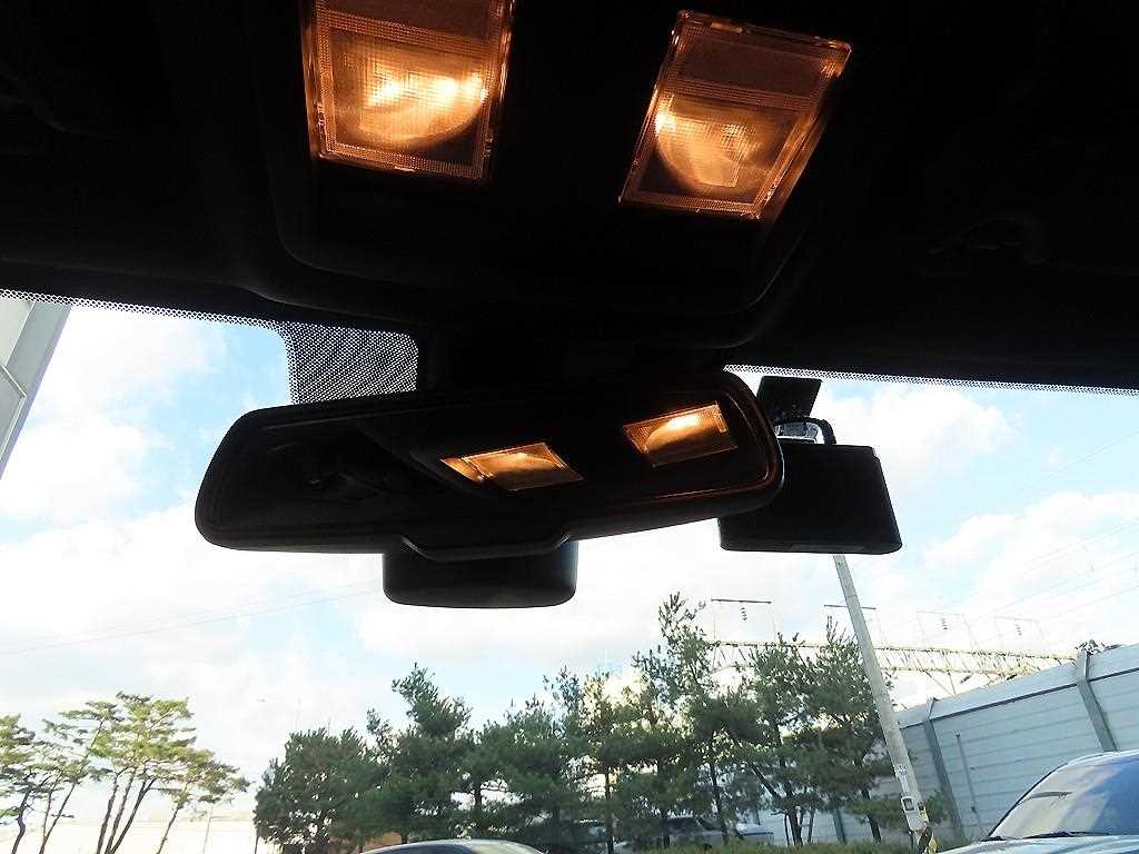 DODGE Challenger - Vista 11