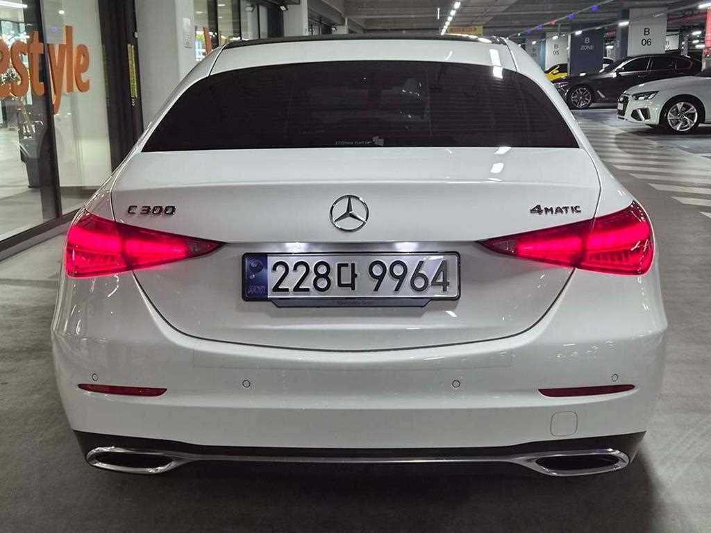 Mercedes Benz C Class - Vista 5