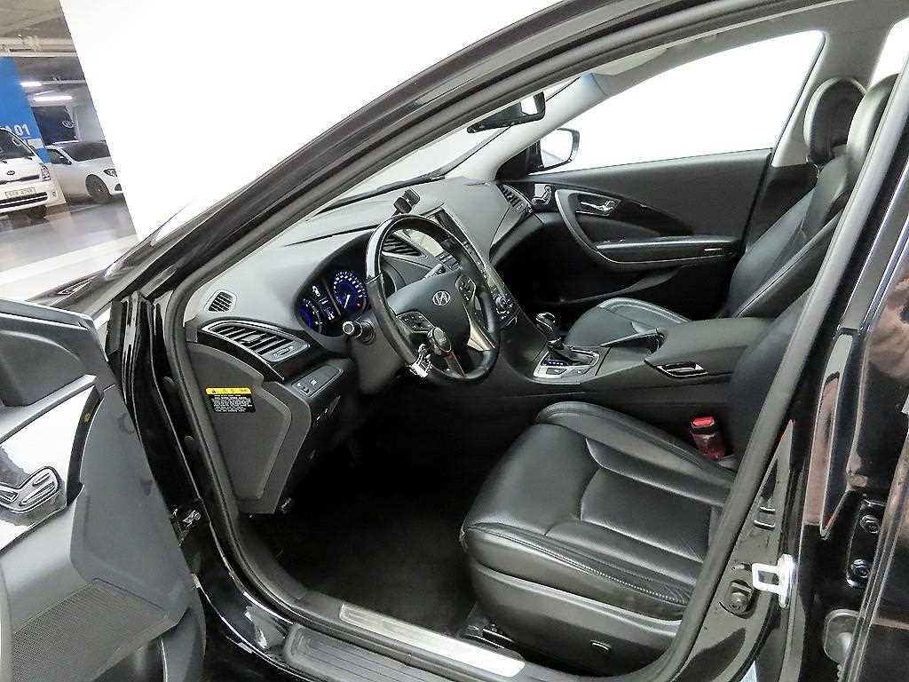 HYUNDAI Grandeur - Vista 12