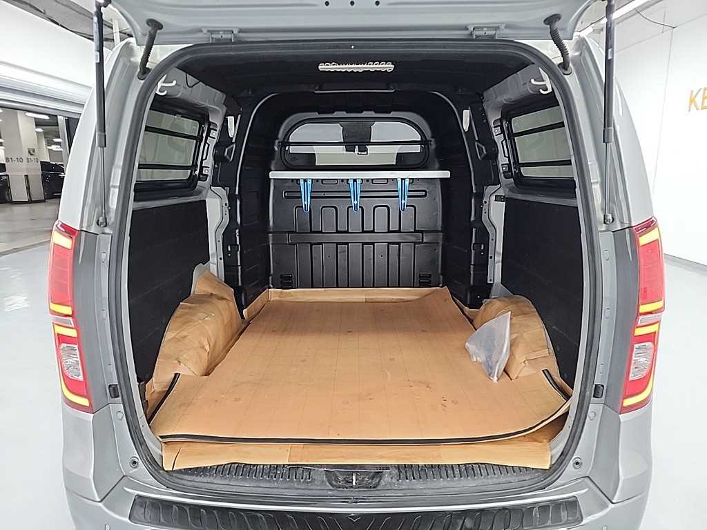 HYUNDAI Starex 2016 Plateado - Importación desde Corea - HF Imports Iquique - Foto 19