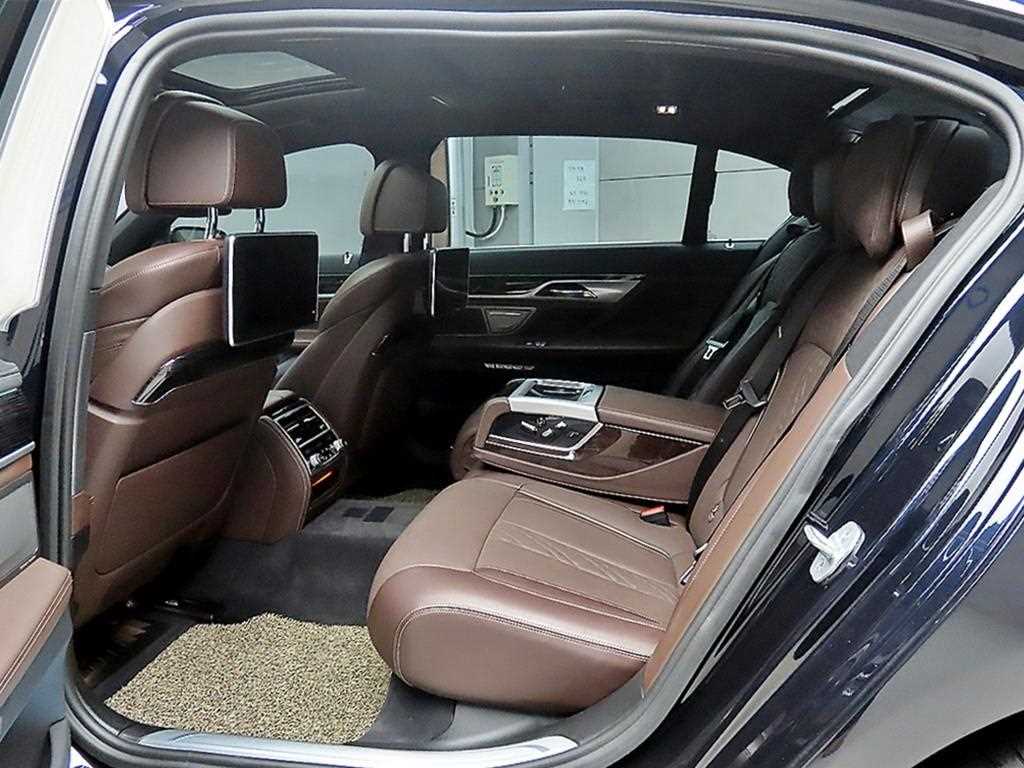 BMW 7 Series - Vista 6