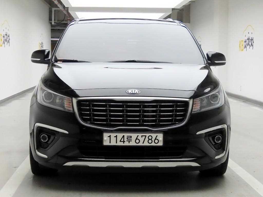 KIA Carnival 2019 Negro - Importación desde Corea - HF Imports Iquique - Foto 1