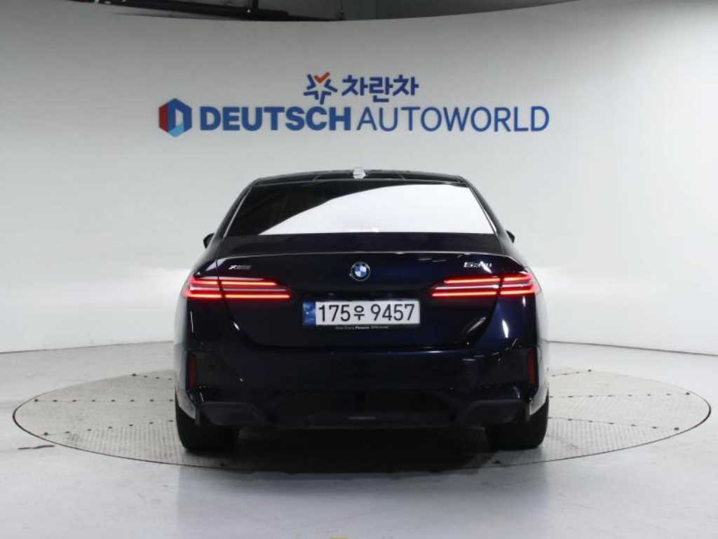 BMW 5 Series - Vista 4