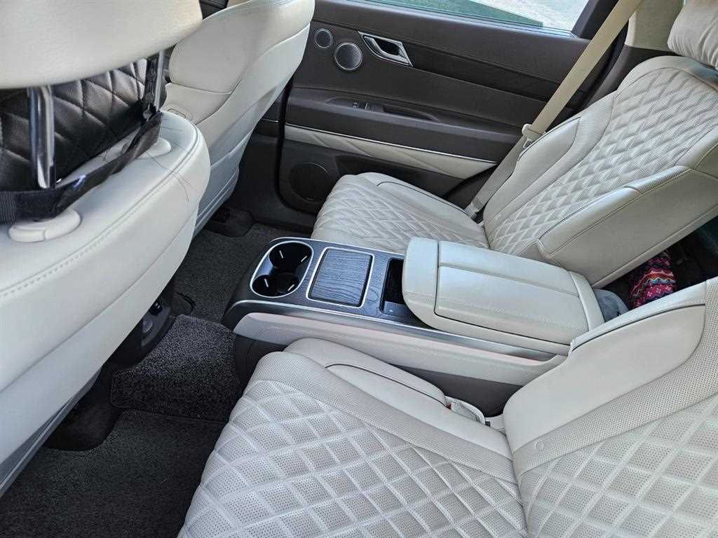 Genesis GV80 - Vista 7