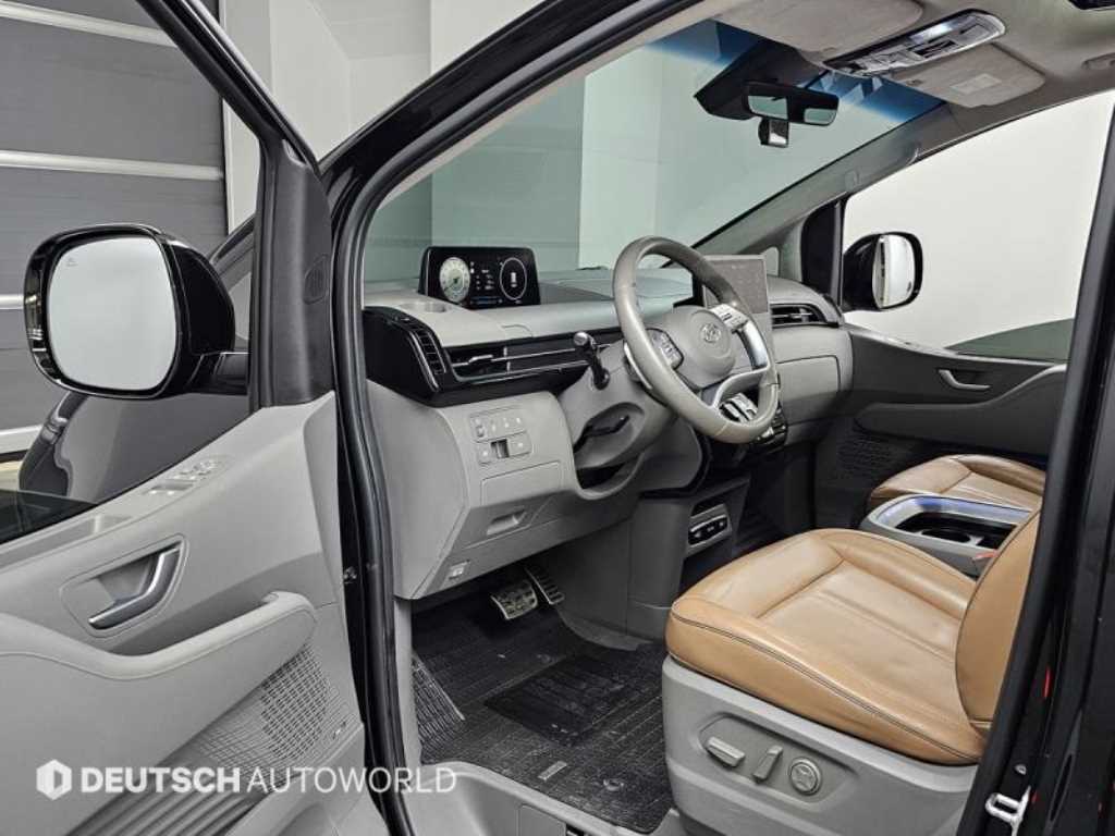 HYUNDAI Staria - Vista 11