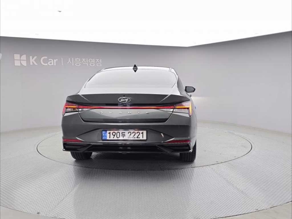 HYUNDAI Avante - Vista 4