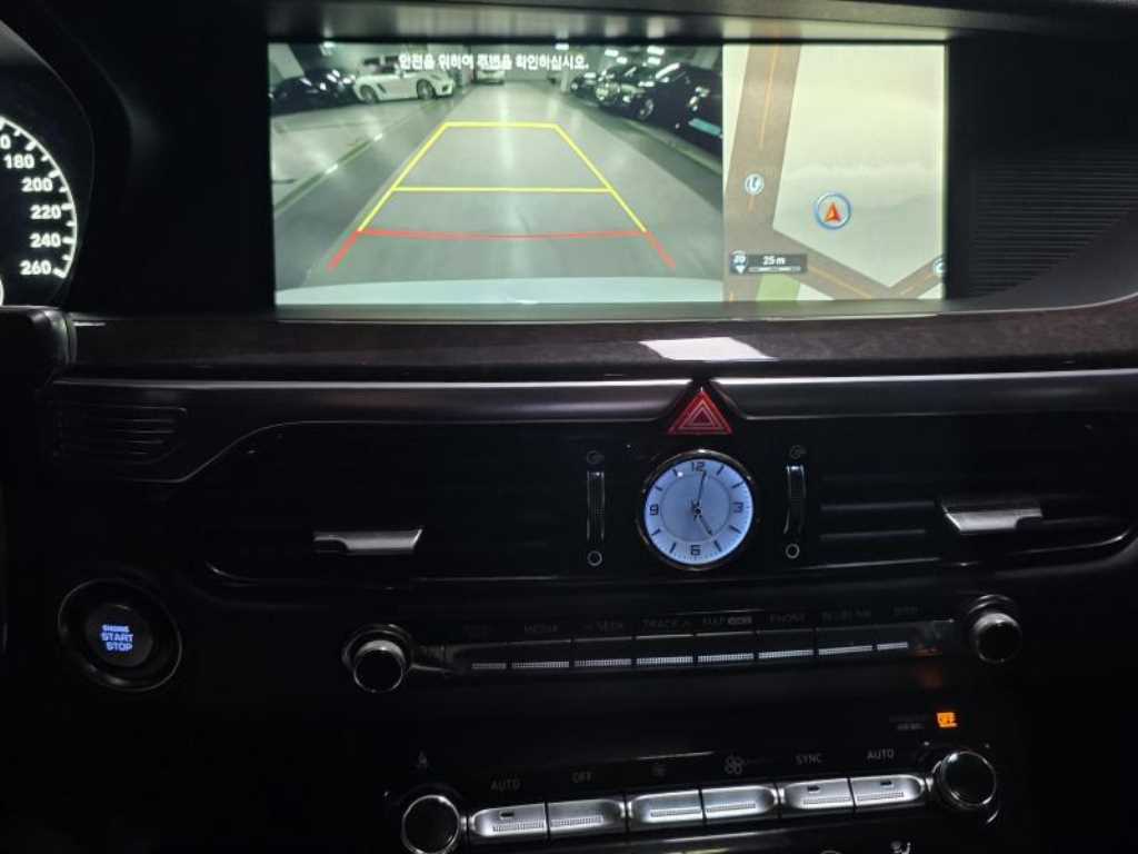 Genesis EQ900 - Vista 10