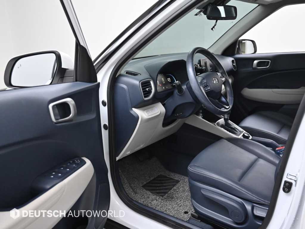 HYUNDAI Venue - Vista 11