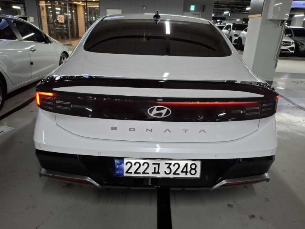 HYUNDAI Sonata - Vista 4