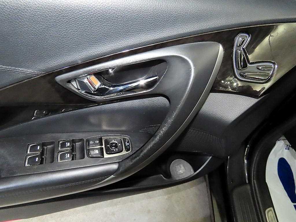 HYUNDAI Grandeur - Vista 12