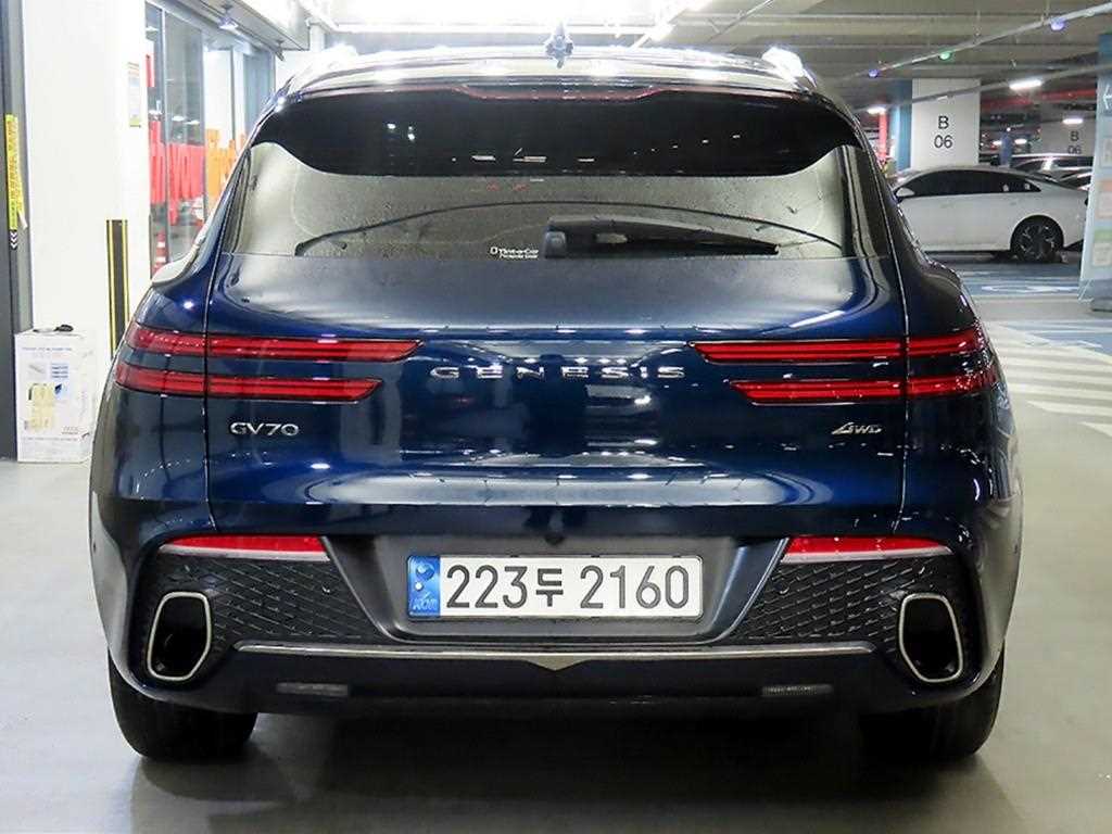 Genesis GV70 - Vista 5