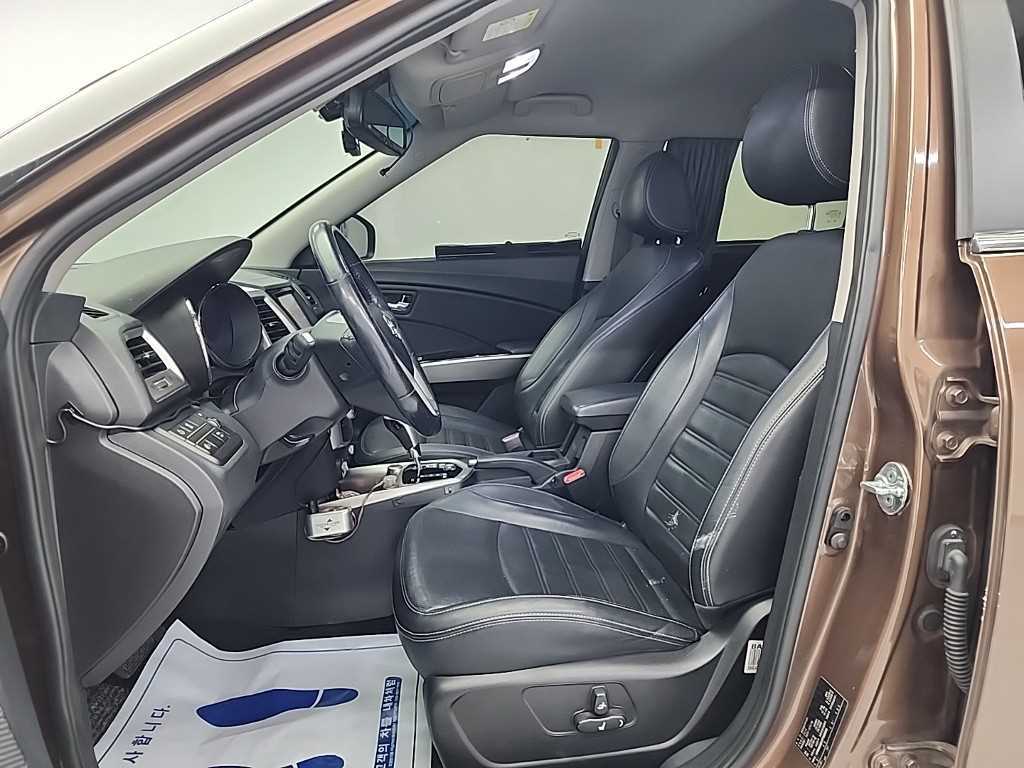 Ssangyong Tivoli - Vista 11