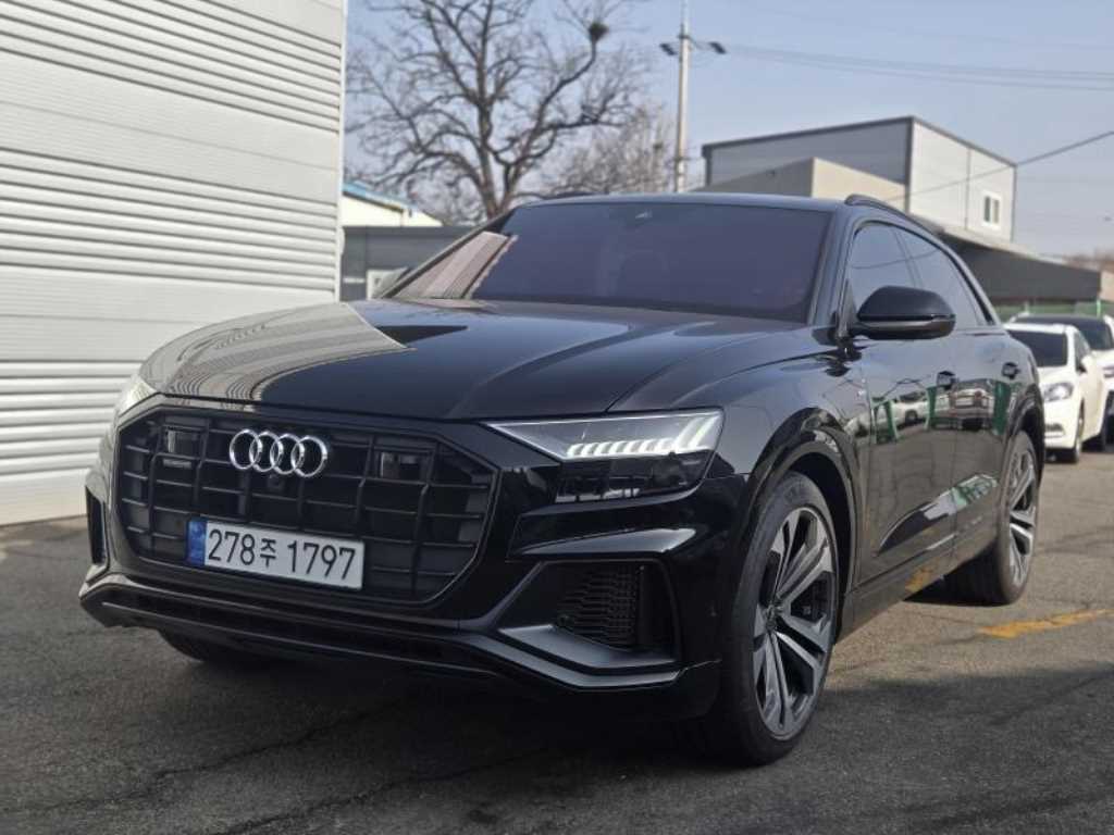 Audi Q8 - Vista 2