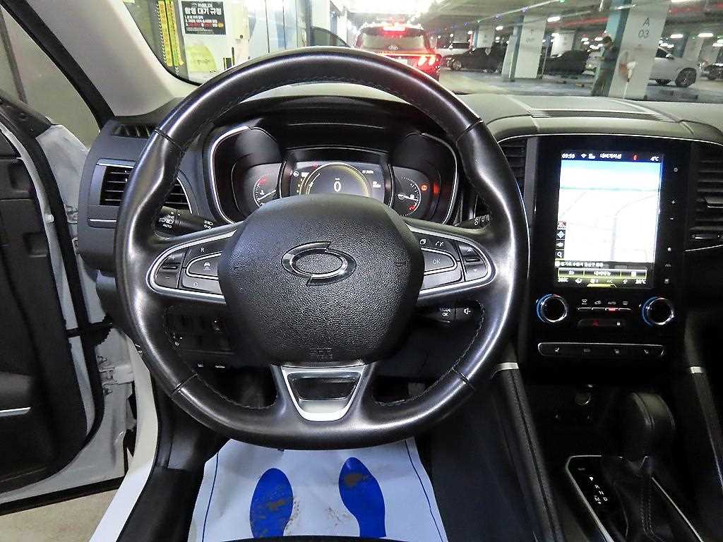 SAMSUNG QM6 - Vista 8