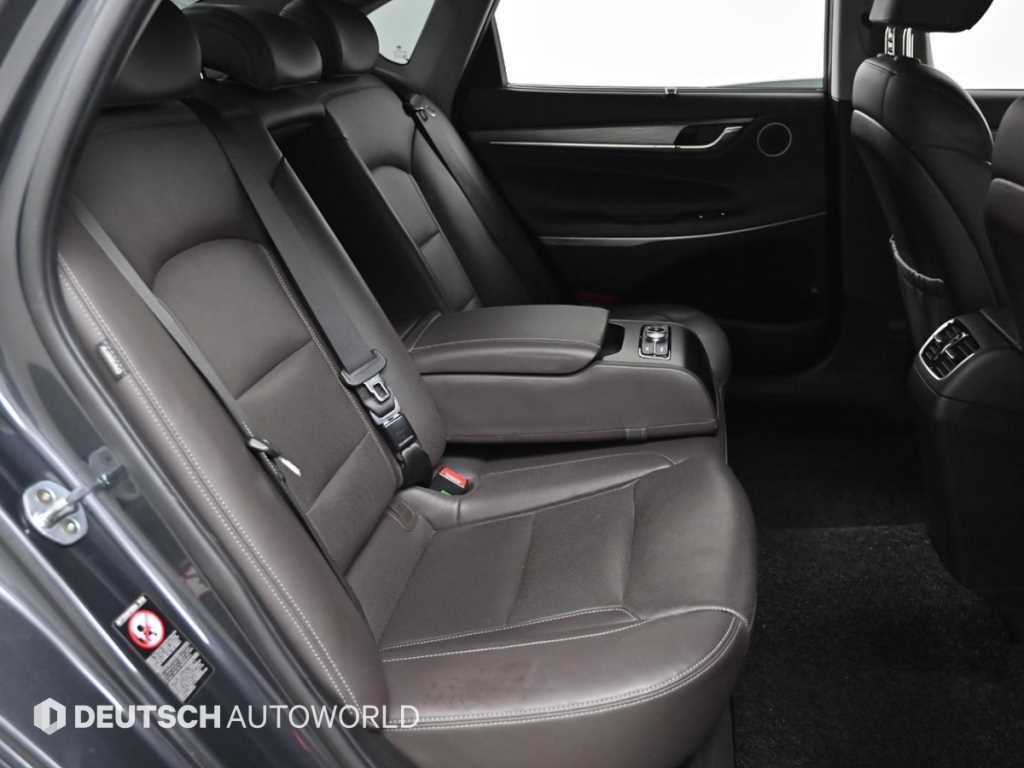 HYUNDAI Grandeur - Vista 12