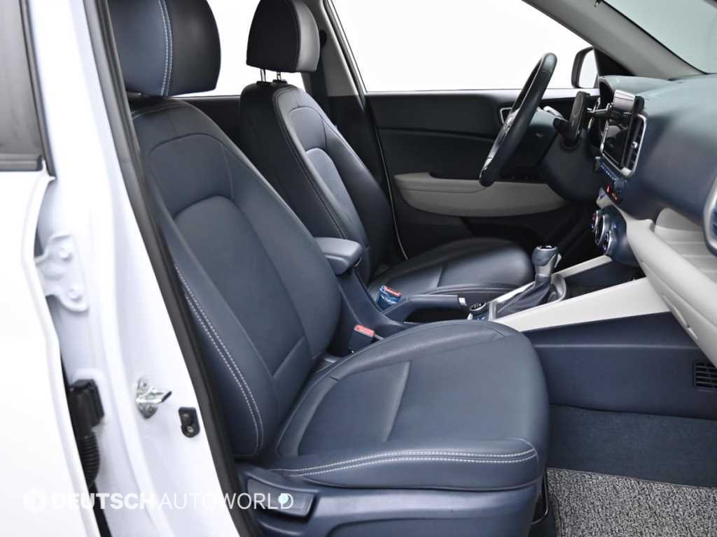 HYUNDAI Venue - Vista 10