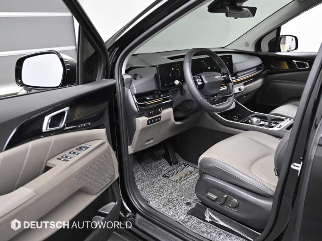 KIA Carnival - Vista 11