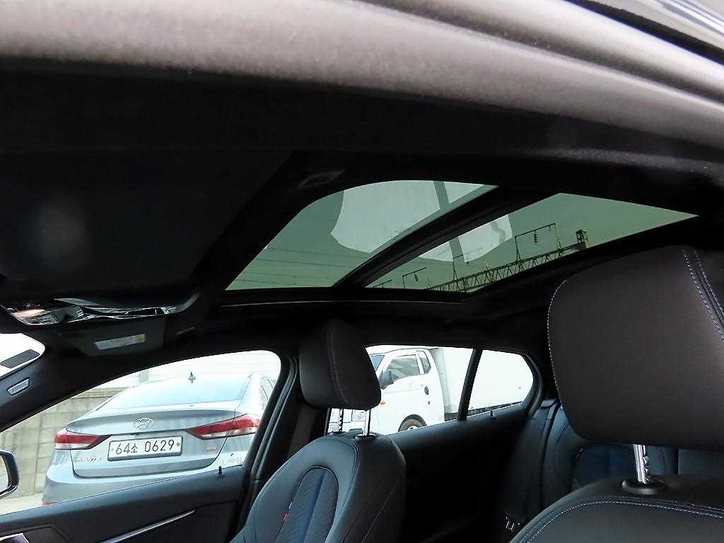 BMW 1 series 2024 Negro - Importación desde Corea - HF Imports Iquique - Foto 16